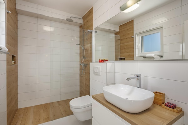 Foto van Villa in Polaca met zwembad bij natuurparken - Vakantiehuis in Polaca - BathRoom