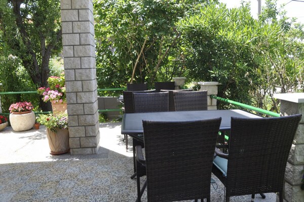 Foto van Apartments Profaca - Two Bedroom Apartment with Terrace - terrace