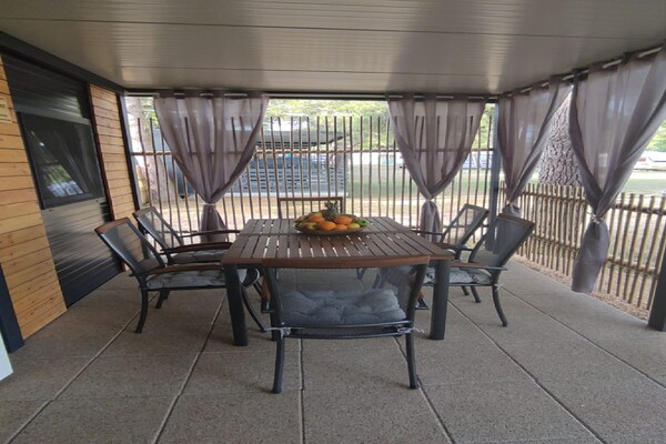 Foto van Dalmatino Pleasure Mobile Home - Two Bedroom Mobile Home with Terrace - terrace