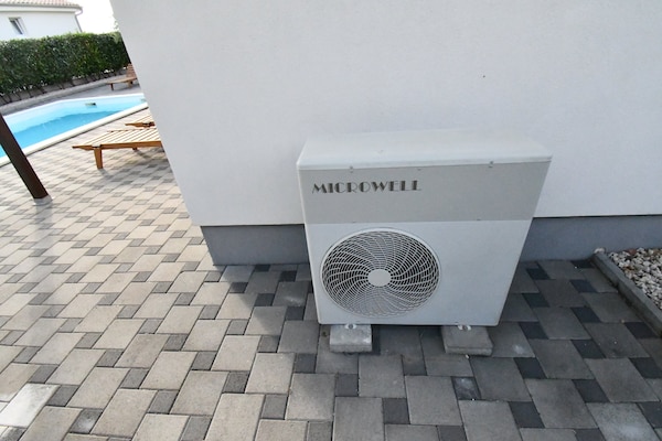 Foto van Deluxe Four Bedroom Villa with Private Pool (Villa 6) - Outdoor