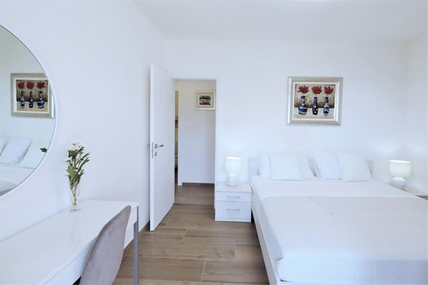 Foto van Appartement in Čiovo met groot balkon - Vakantiehuis in Okrug Gornji - BedRoom