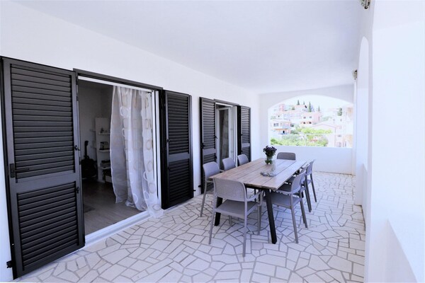Foto van Appartement in Čiovo met groot balkon - Vakantiehuis in Okrug Gornji - TerraceBalcony