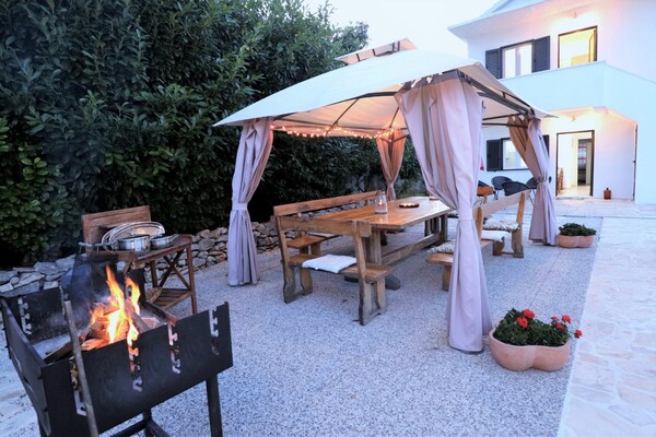 Foto van Appartement in Čiovo met groot balkon - Vakantiehuis in Okrug Gornji - TerraceBalcony