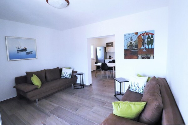 Foto van Appartement in Čiovo met groot balkon - Vakantiehuis in Okrug Gornji - LivingRoom