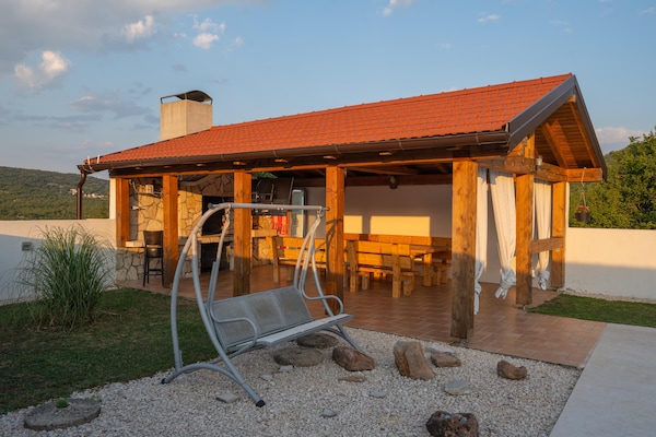 Foto van Gezellige bergvilla voor 10 personen in Slivno - Vakantiehuis in Slivno - TerraceBalcony