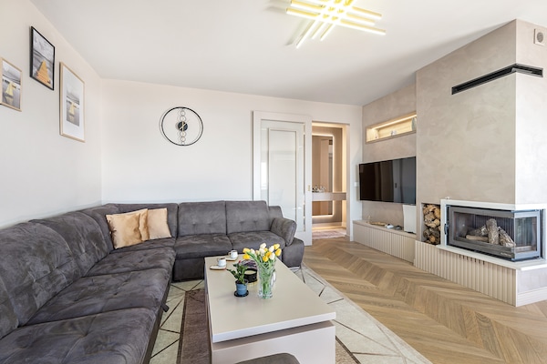 Foto van Luxe appartement aan de Adriatische zee - Vakantiehuis in Šibenik-Brodarica - LivingRoom