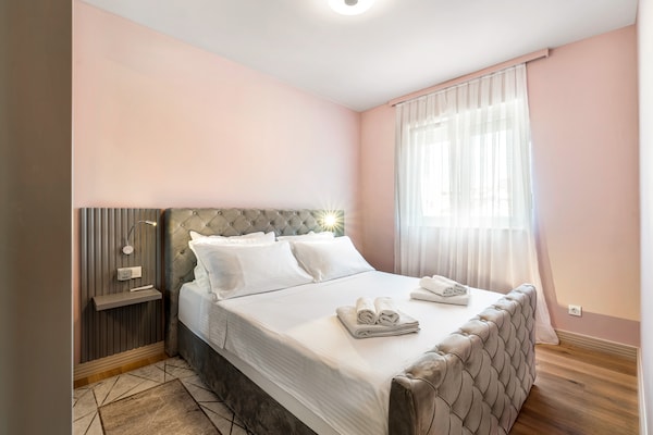 Foto van Luxe appartement aan de Adriatische zee - Vakantiehuis in Šibenik-Brodarica - BedRoom