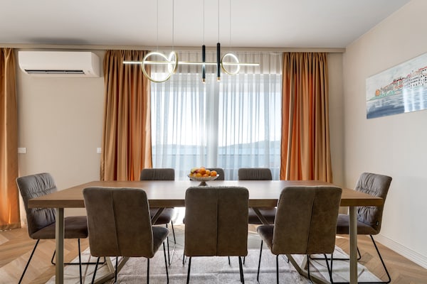 Foto van Luxe appartement aan de Adriatische zee - Vakantiehuis in Šibenik-Brodarica - DiningRoom