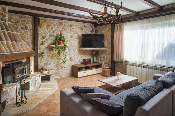 Foto van Villa met verwarmd zwembad in de buurt van Sibenik - LivingRoom