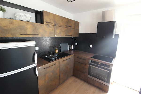 Foto van Luxe appartement | Zeezicht & privéterrassen - Vakantiehuis in Seline - Kitchen