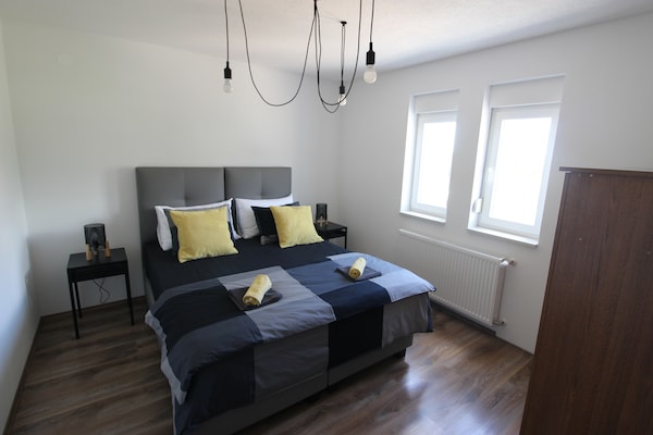 Foto van Luxe appartement | Zeezicht & privéterrassen - Vakantiehuis in Seline - BedRoom