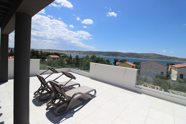 Foto van Luxe appartement | Zeezicht & privéterrassen - Vakantiehuis in Seline - ViewSummer