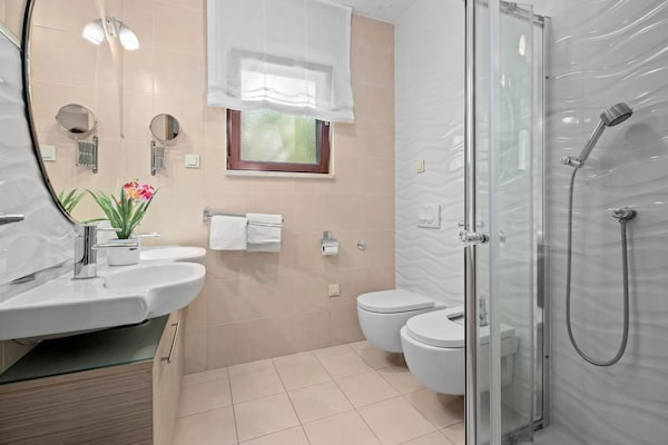 Foto van Appartement in Supetarska Draga bij strand - Vakantiehuis in Supetarska Draga - BathRoom