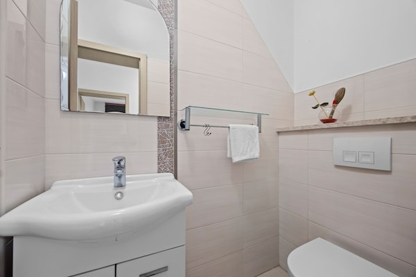 Foto van Appartement in Supetarska Draga bij strand - Vakantiehuis in Supetarska Draga - BathRoom