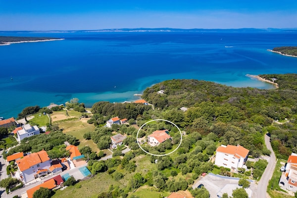 Foto van Appartement in Supetarska Draga bij strand - Vakantiehuis in Supetarska Draga - Outdoor