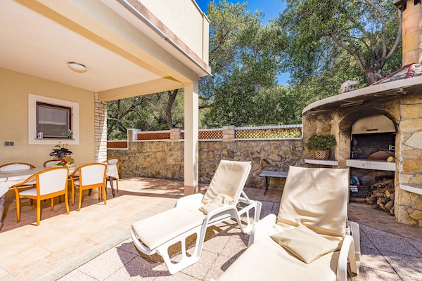 Foto van Appartement in Supetarska Draga bij strand - Vakantiehuis in Supetarska Draga - terrace