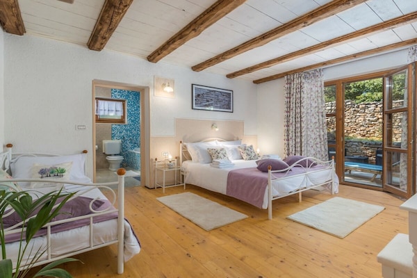 Foto van Familievilla Lipica - Vakantiehuis in Heki Croatia - Untagged