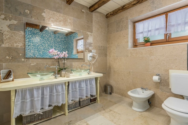Foto van Familievilla Lipica - Vakantiehuis in Heki Croatia - Untagged