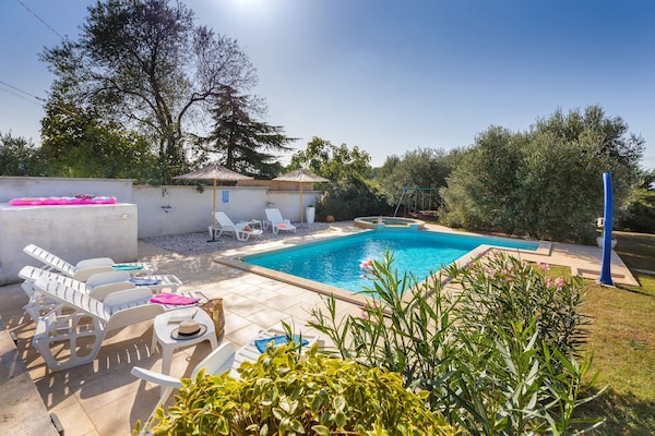 Foto van Villa in Pula bij Romeins Amphitheater - Vakantiehuis in Pula - PoolOfHouse