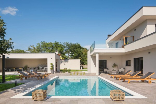 Foto van Stijlvolle villa met zwembad - Vakantiehuis in Labin - PoolOfHouse