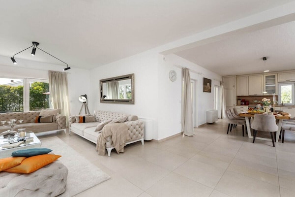 Foto van Domenica Exclusive Comfortabele vakantiewoning - Vakantiehuis in Kastelir - Untagged