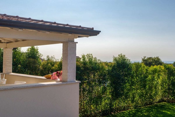 Foto van Domenica Exclusive Comfortabele vakantiewoning - Vakantiehuis in Kastelir - Untagged