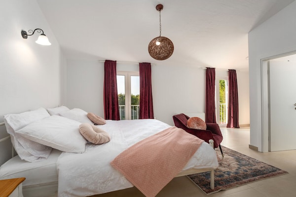 Foto van Domenica Exclusive Comfortabele vakantiewoning - Vakantiehuis in Kastelir - Untagged