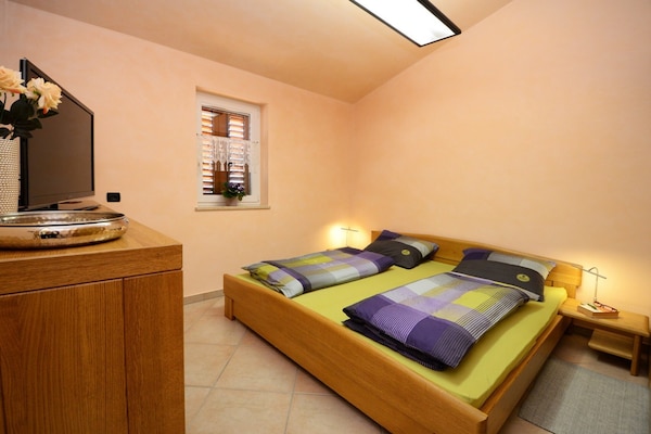 Foto van Geweldige villa met balkon - Vakantiehuis in Rogovici - BedRoom