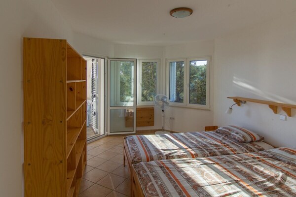 Foto van 1 Villa aan zee - Vakantiehuis in Novalja - Untagged
