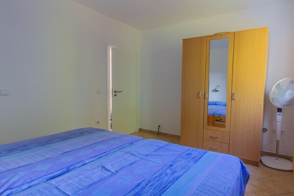 Foto van 1 Villa aan zee - Vakantiehuis in Novalja - Untagged