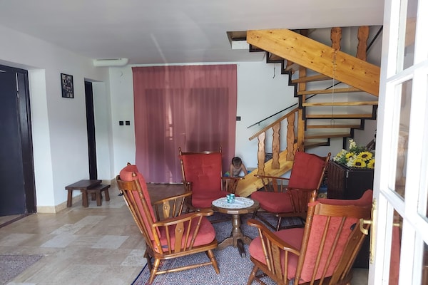 Foto van Vakantiehuis bij meer en vulkaangebied - Vakantiehuis in Nemesgulács - DiningRoom