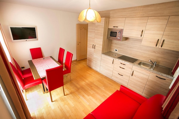Foto van Appartement in Val Gardena bij Skipistes - Vakantiehuis in Santa Cristina - DiningRoom