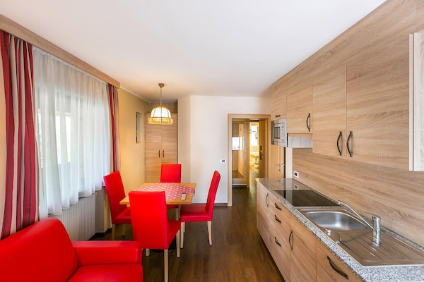 Foto van Appartement in Val Gardena bij Skipistes - Vakantiehuis in Santa Cristina - Kitchen