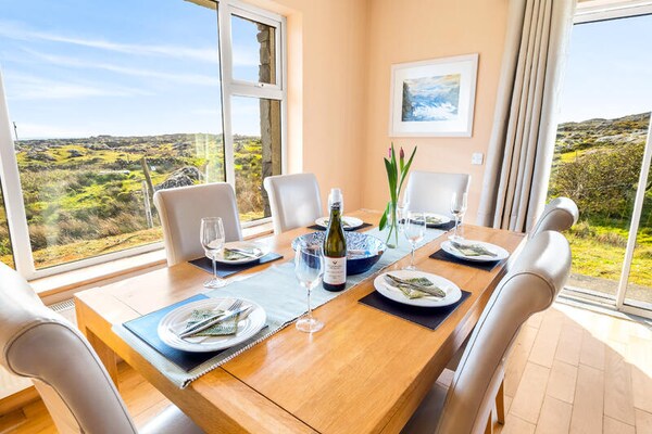 Foto van Cottage in de buurt van Roundstone met uitzicht op de tuin - Untagged