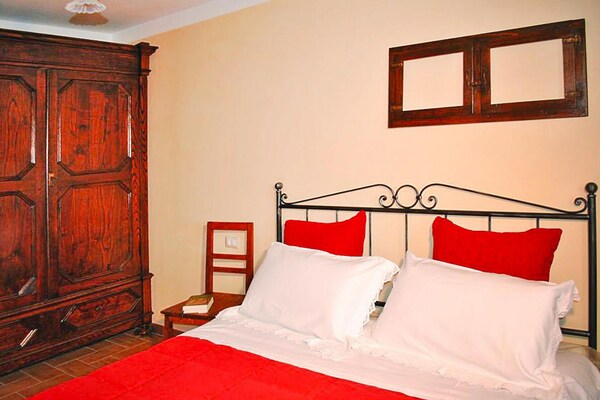 Foto van Stijlvol appartement voor 6 in Montefortino - Vakantiehuis in Montefortino - BedRoom