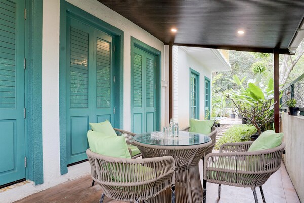 Foto van Villa in Goa met privézwembad en BBQ - Vakantiehuis in Goa - TerraceBalcony