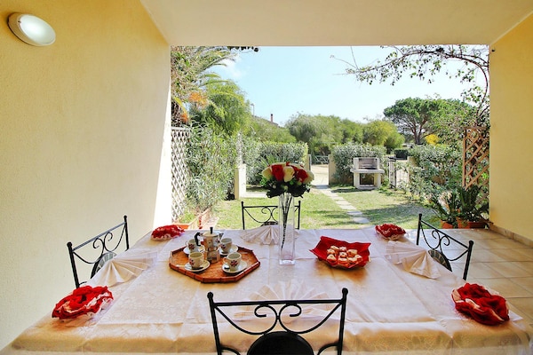 Foto van Appartement aan Costa Rei bij witte stranden - Vakantiehuis in Costa Rei, Castiadas, Sardegna - terrace
