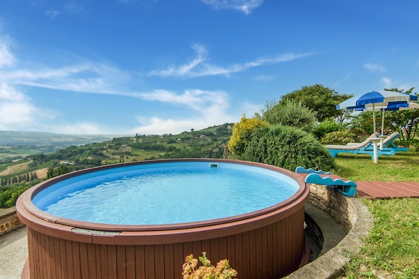 Foto van Landhuis in Vallefoglia met Zwembad en Uitzicht - Vakantiehuis in Vallefoglia - PoolOfHouse