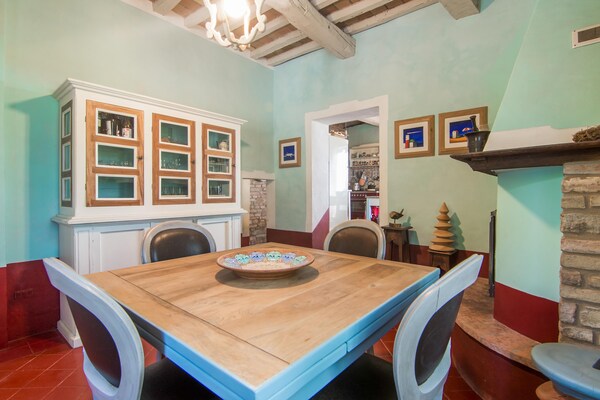 Foto van Landhuis in Vallefoglia met Zwembad en Uitzicht - Vakantiehuis in Vallefoglia - DiningRoom
