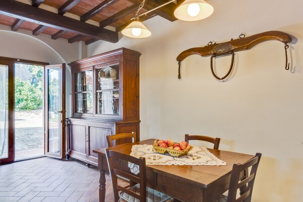 Foto van Boerderij in Toscane met zwembad en wijngaard - Vakantiehuis in Montespertoli (FI) - DiningRoom