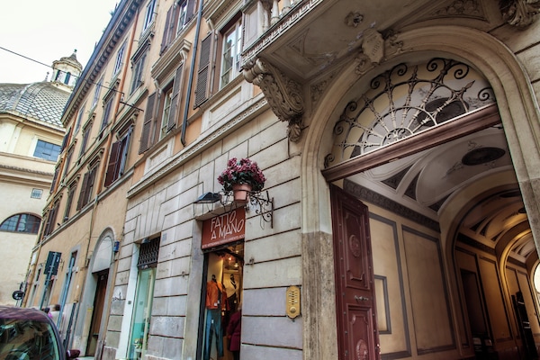 Foto van Stadshuis op Piazza del Popolo - Vakantiehuis in Roma - ExteriorSummer