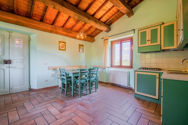 Foto van Vakantiehuis in Sellano met privézwembad - Vakantiehuis in Sellano - DiningRoom