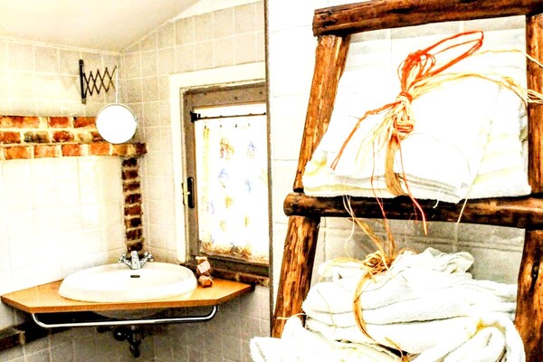 Foto van Appartement bij Trasimeense Meer met Zwembad - Vakantiehuis in Castiglione del Lago - BathRoom