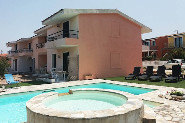 Foto van Een merrie van 150 meter, 2, aria condizionata - Vakantiehuis in Valledoria - ExteriorSummer