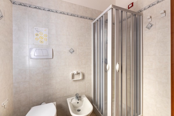 Foto van Een merrie van 150 meter, 2, aria condizionata - Vakantiehuis in Valledoria - BathRoom
