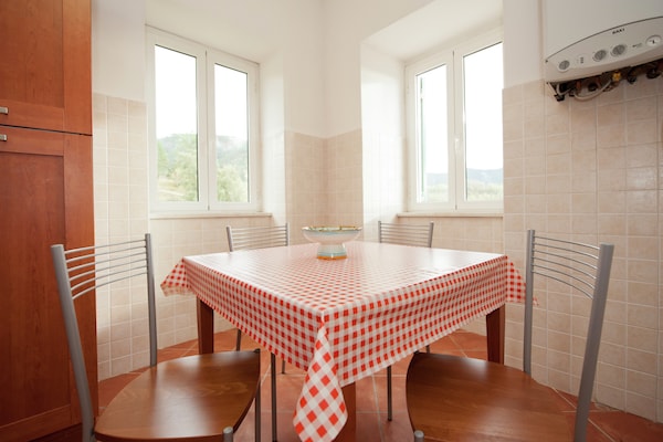 Foto van Rustieke cottagecharme in Ligurië - Vakantiehuis in Sesta Godano - DiningRoom