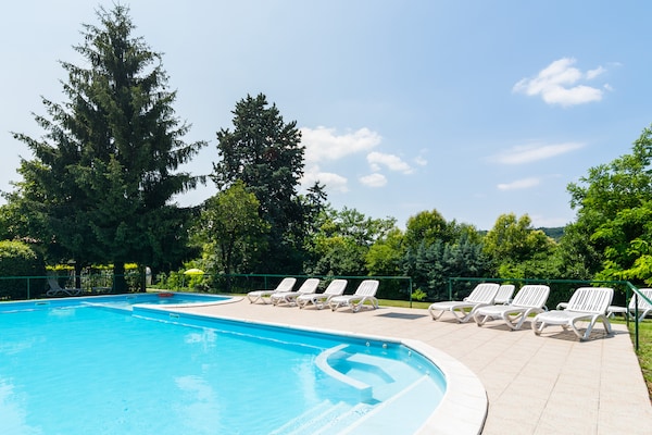 Foto van Appartement in Salò met zwembad en olijfgaard - Vakantiehuis in Cunettone - PoolOfHouse