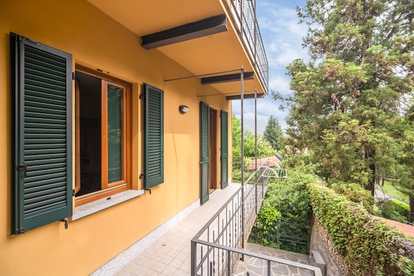 Foto van Gezellig appartement in het centrum van Meina - Vakantiehuis in Meina - TerraceBalcony