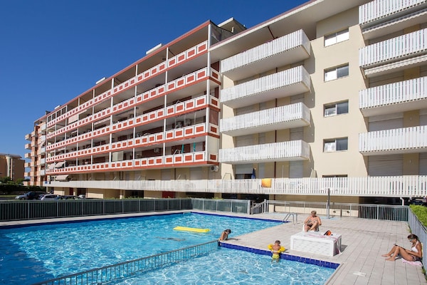 Foto van Appartement met zeezicht en zwembad in Caorle - Vakantiehuis in Caorle (VE) - ExteriorSummer