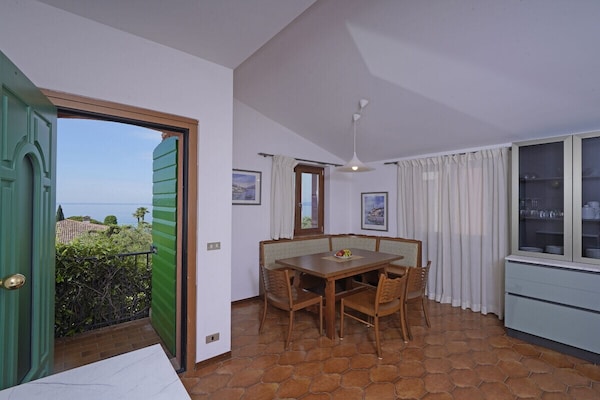 Foto van Driekamerappartement in Arca met uitzicht op het meer - Untagged